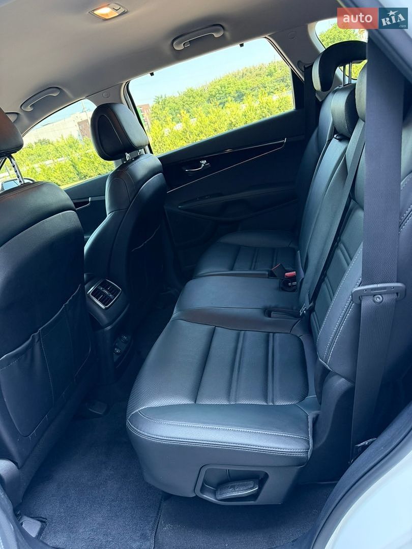 Kia Sorento 2016 VIN KNAPS81ABGA225889 фото оголошення 44 з 64