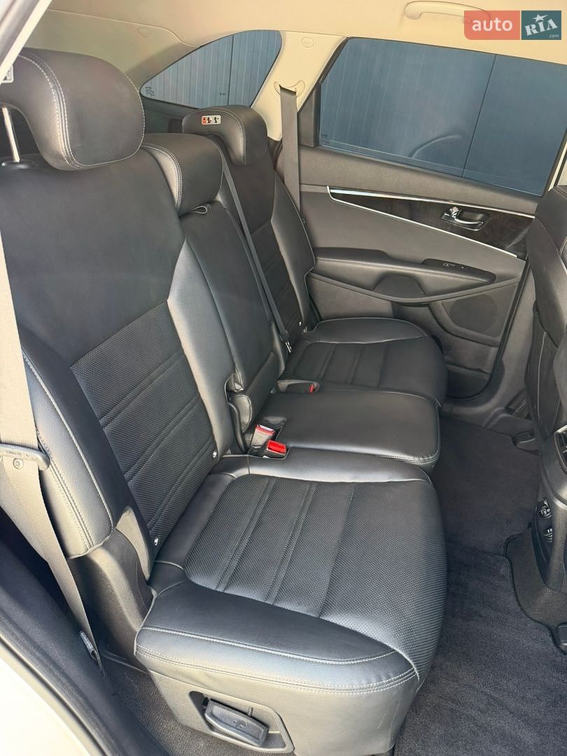 Kia Sorento 2016 VIN KNAPS81ABGA225889 фото оголошення 46 з 64