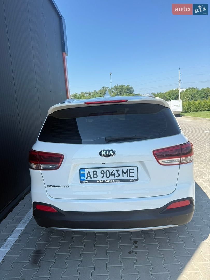 Kia Sorento 2016 VIN KNAPS81ABGA225889 фото оголошення 32 з 64
