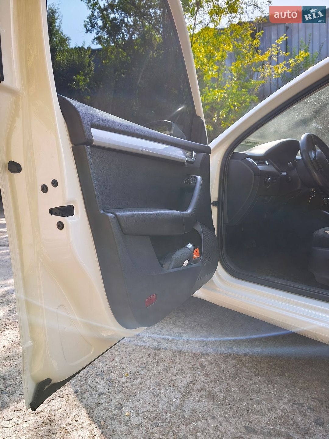 Skoda Octavia 2014 VIN Y6UAC2NE1EB007871 фото оголошення 15 з 17