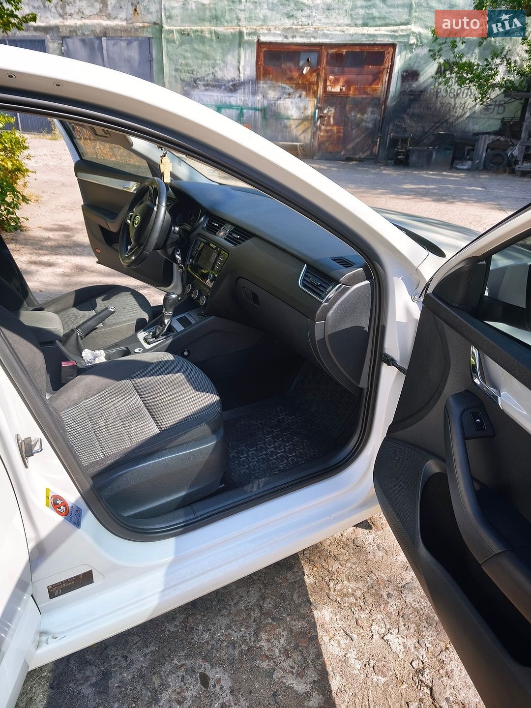 Skoda Octavia 2014 VIN Y6UAC2NE1EB007871 фото оголошення 14 з 17