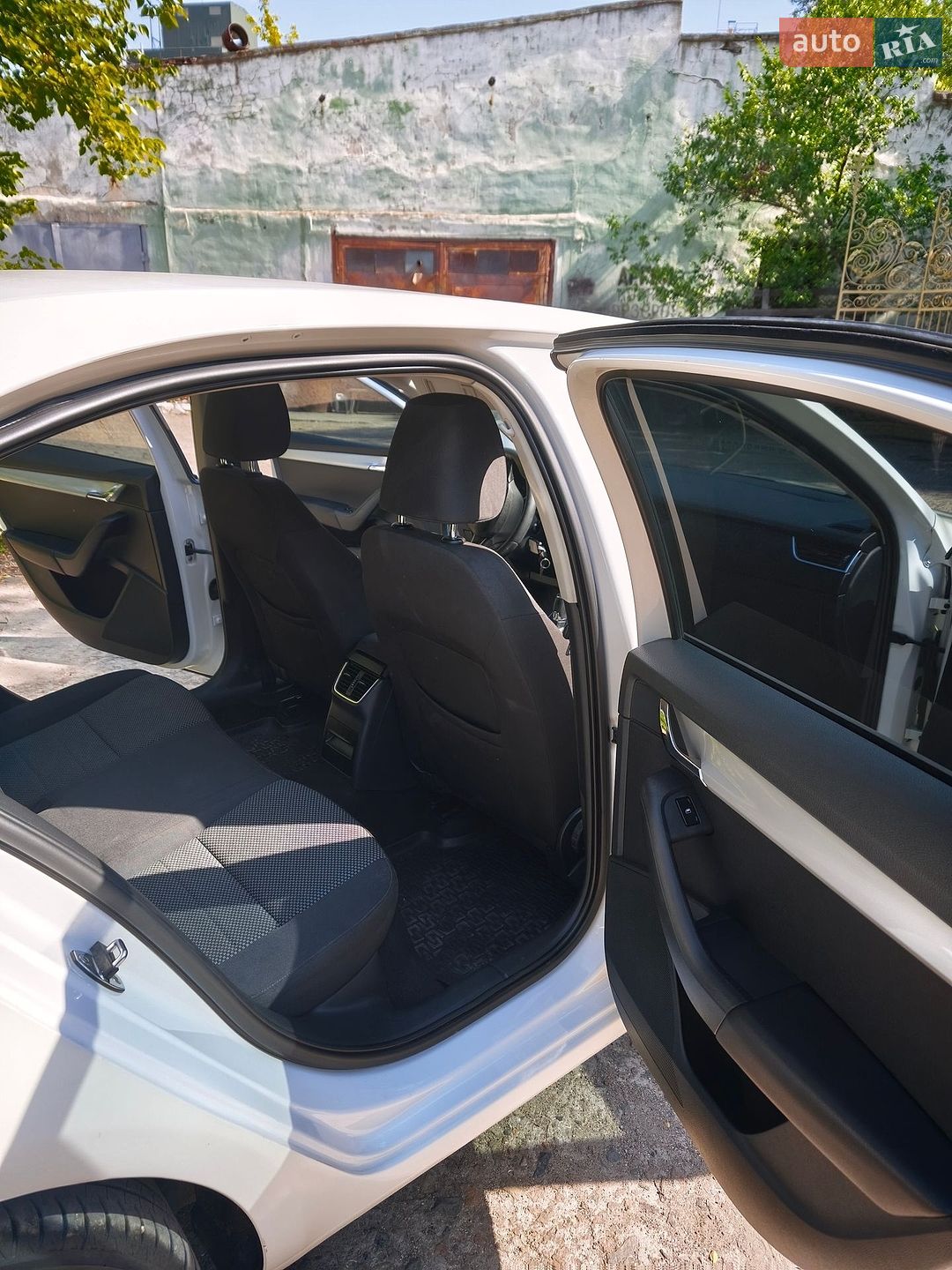 Skoda Octavia 2014 VIN Y6UAC2NE1EB007871 фото оголошення 9 з 17