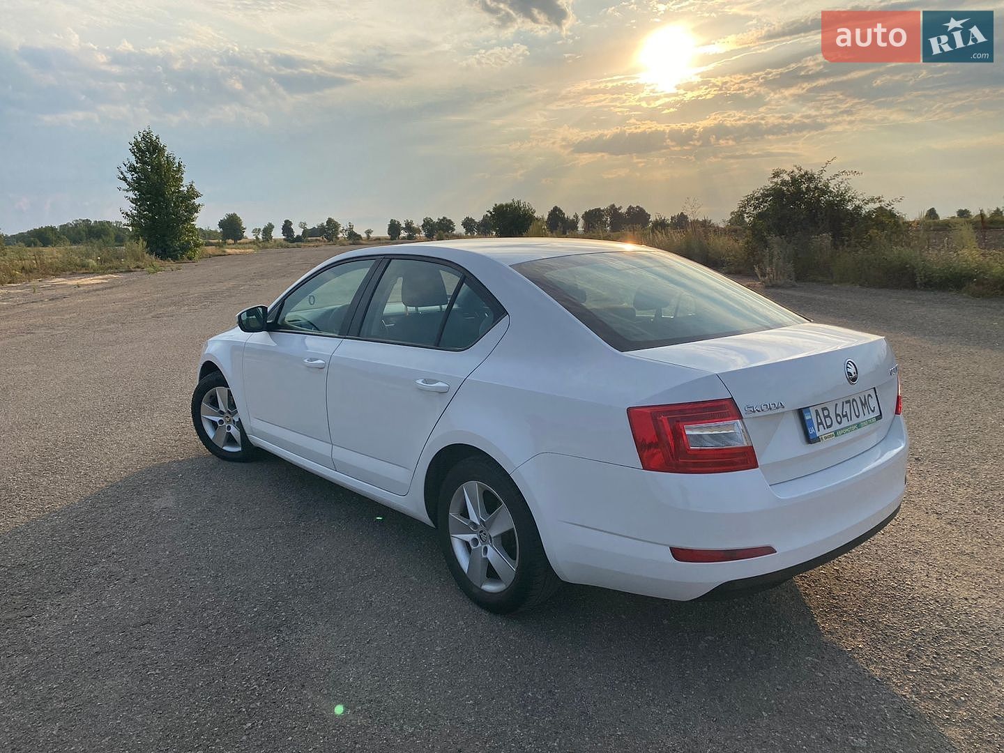 Skoda Octavia 2015 VIN TMBAG7NE4F0145838 фото оголошення 3 з 23