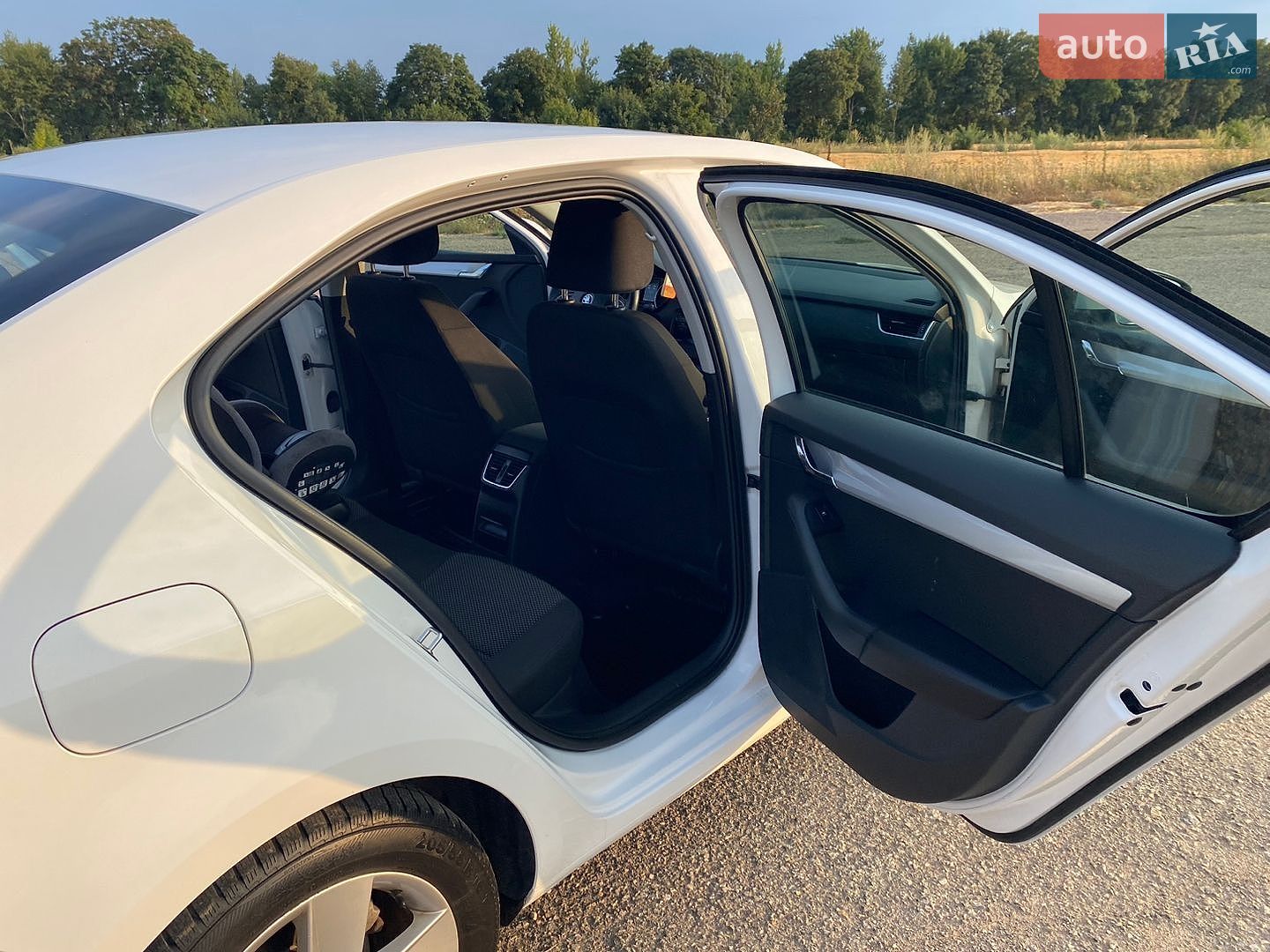 Skoda Octavia 2015 VIN TMBAG7NE4F0145838 фото оголошення 15 з 23