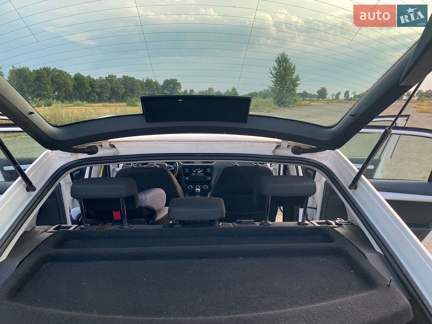 Skoda Octavia 2015 VIN TMBAG7NE4F0145838 фото оголошення 20 з 23