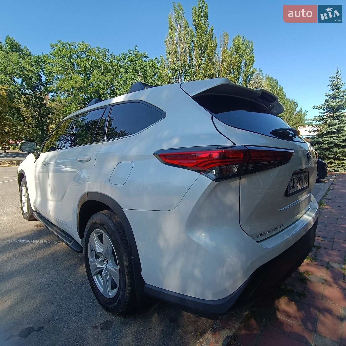 Toyota Highlander 2022 VIN 5TDZARAH0NS517350 фото оголошення 10 з 59