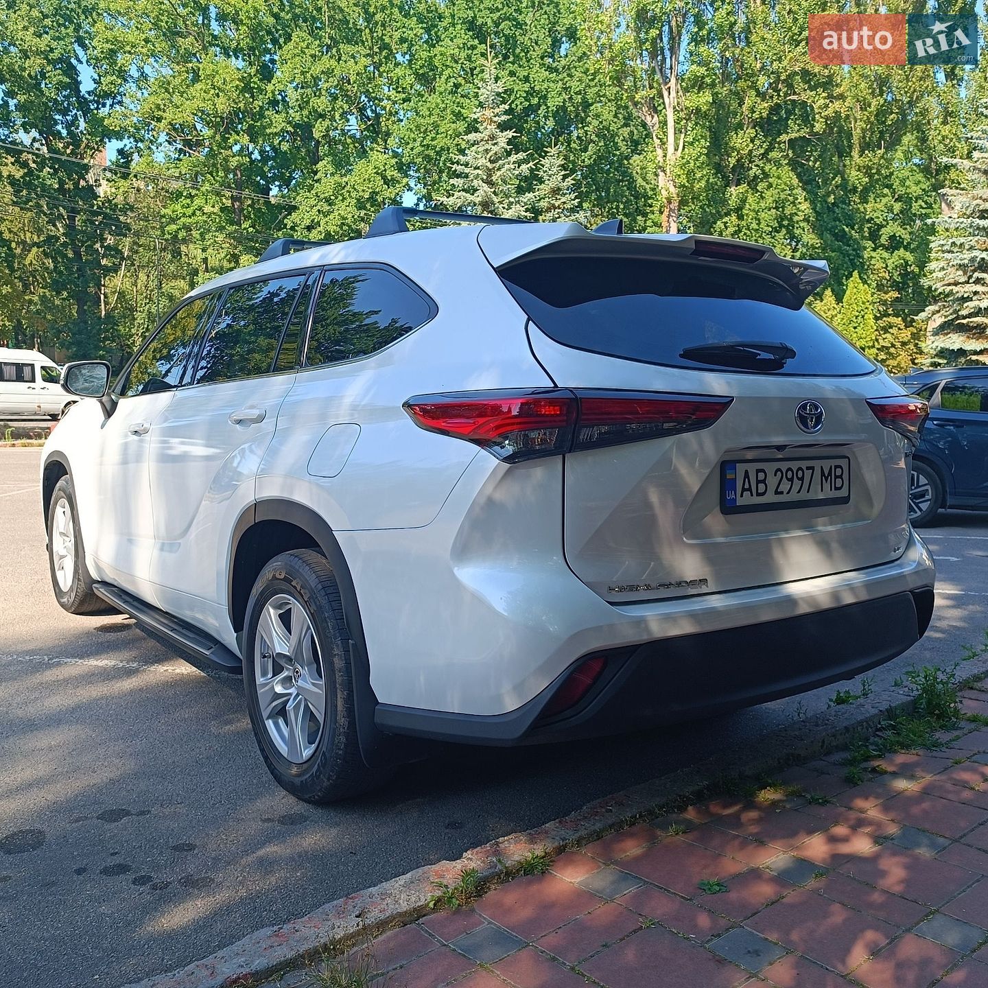 Toyota Highlander 2022 VIN 5TDZARAH0NS517350 фото оголошення 8 з 59