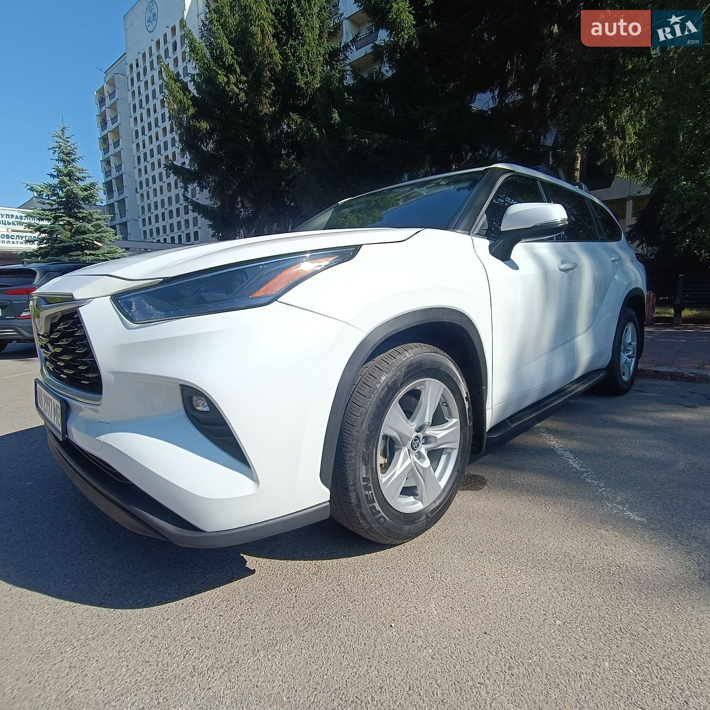 Toyota Highlander 2022 VIN 5TDZARAH0NS517350 фото оголошення 13 з 59