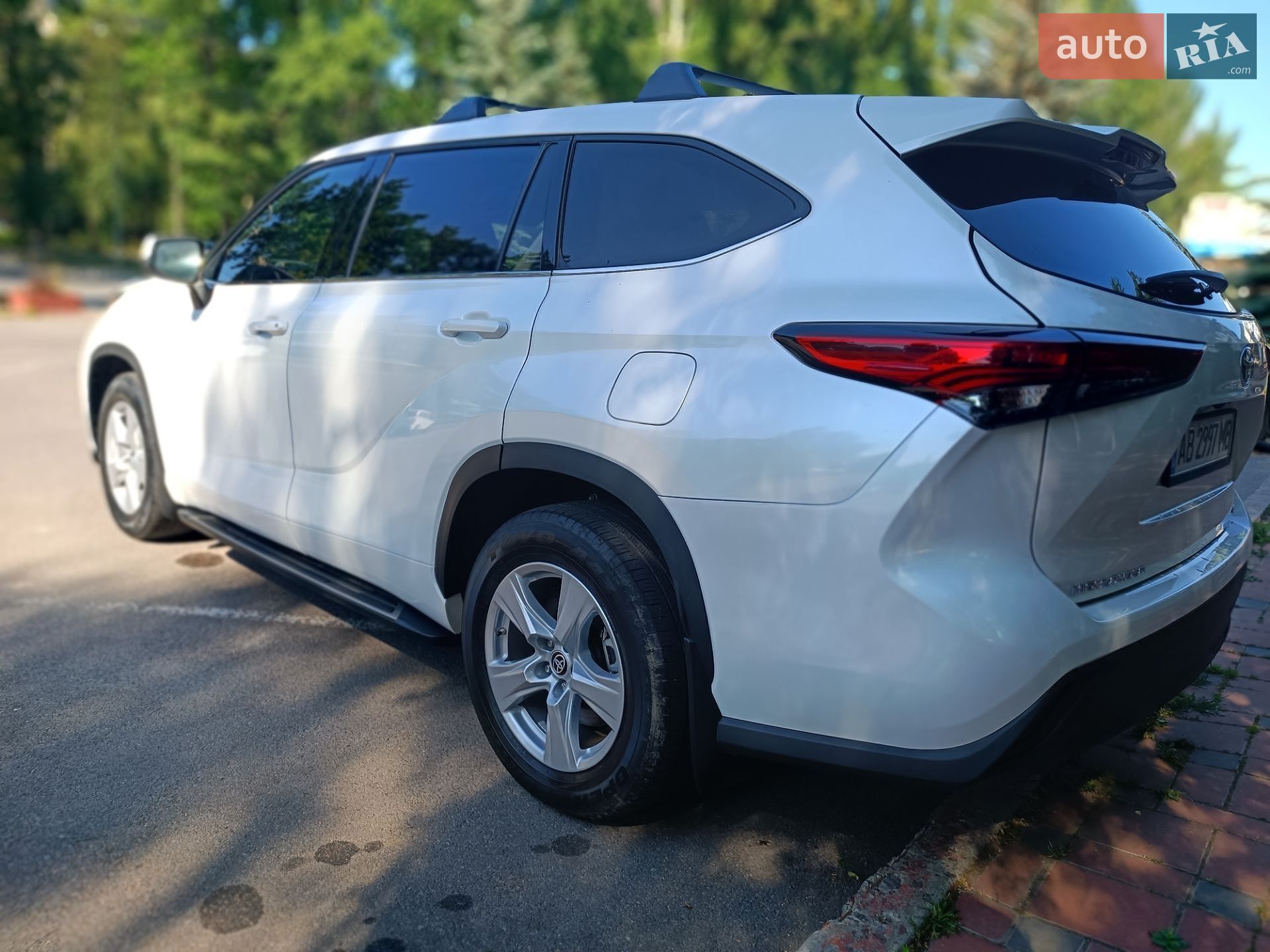 Toyota Highlander 2022 VIN 5TDZARAH0NS517350 фото оголошення 24 з 59