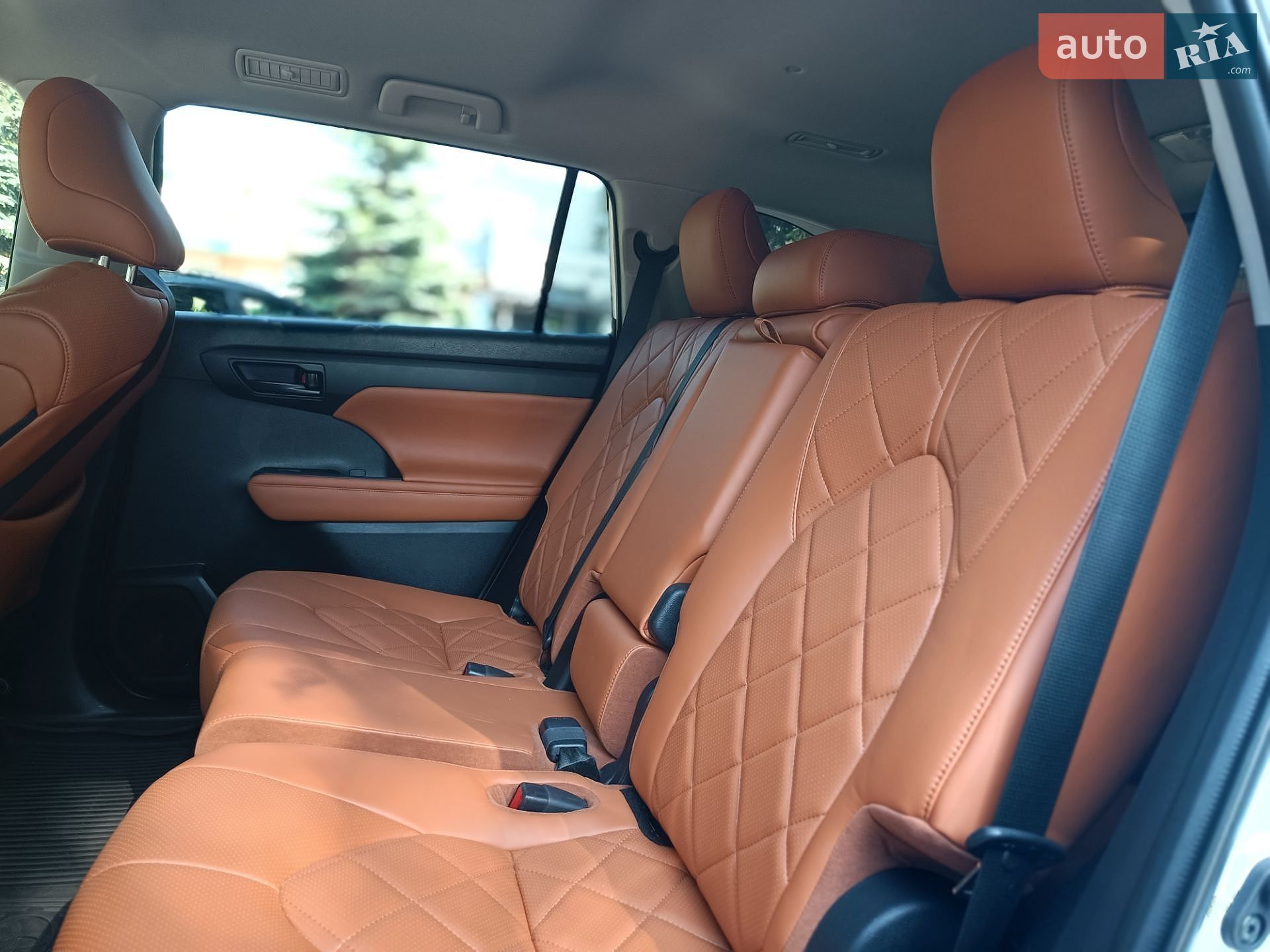 Toyota Highlander 2022 VIN 5TDZARAH0NS517350 фото оголошення 35 з 59