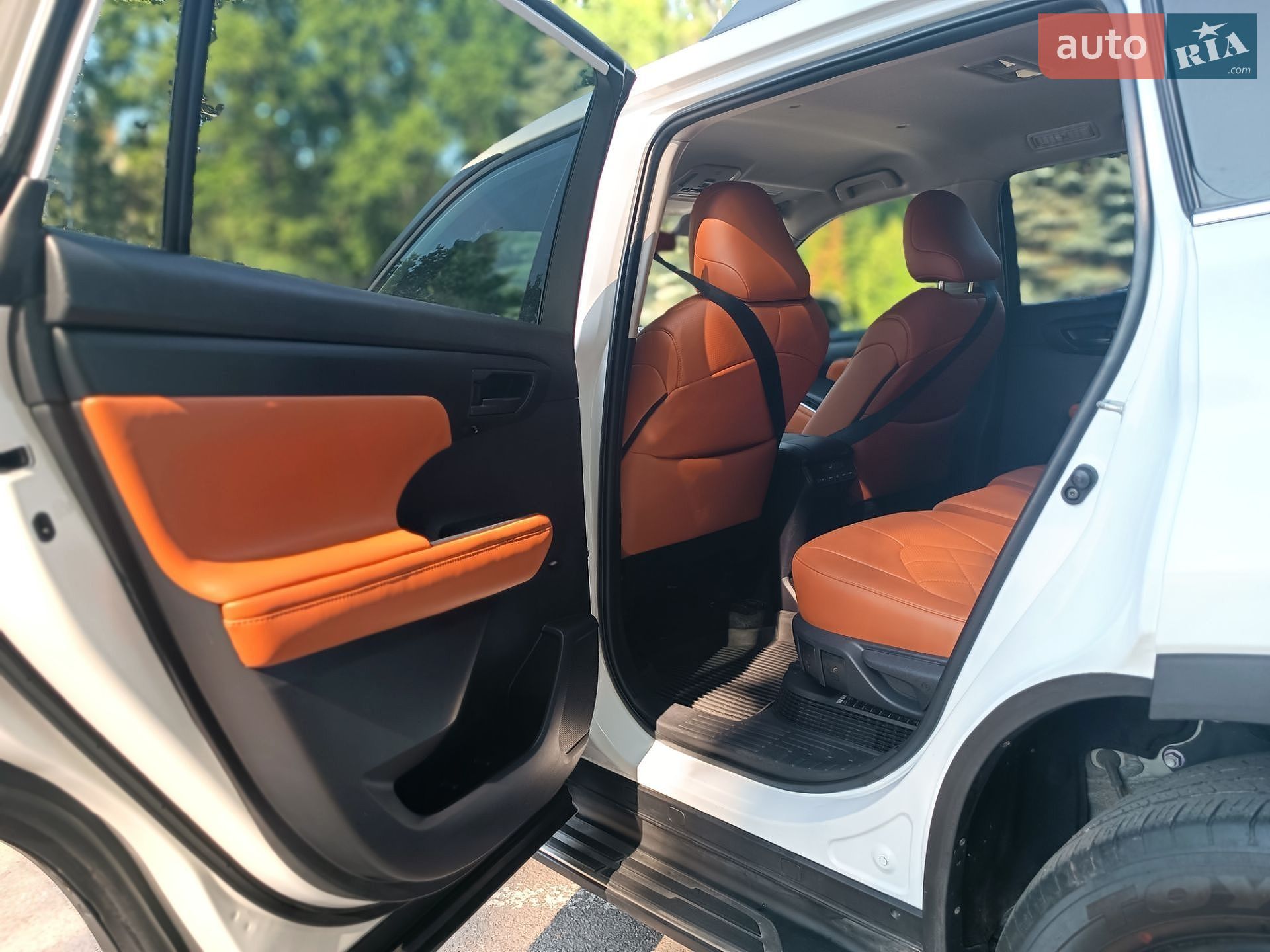 Toyota Highlander 2022 VIN 5TDZARAH0NS517350 фото оголошення 36 з 59