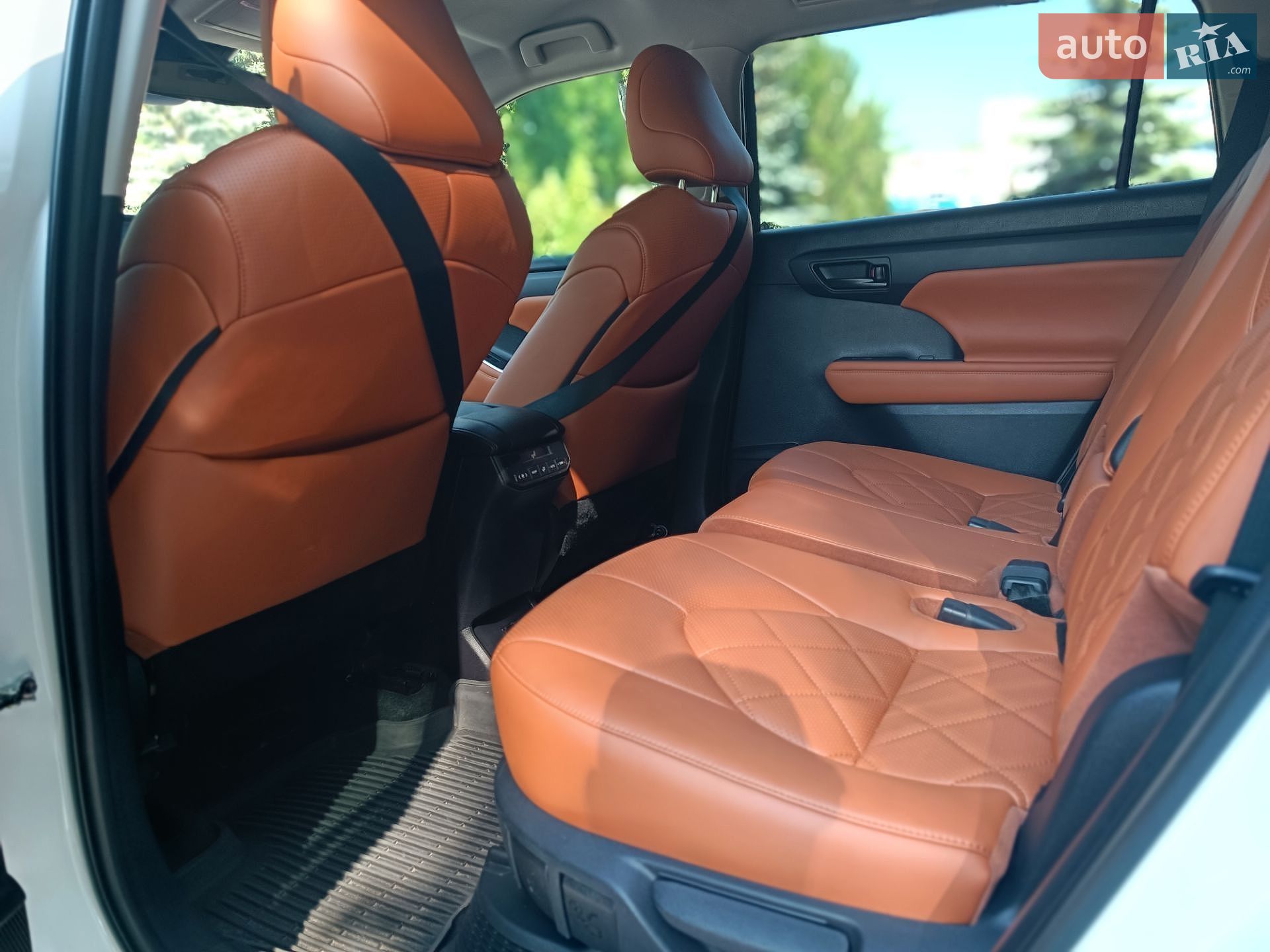 Toyota Highlander 2022 VIN 5TDZARAH0NS517350 фото оголошення 39 з 59