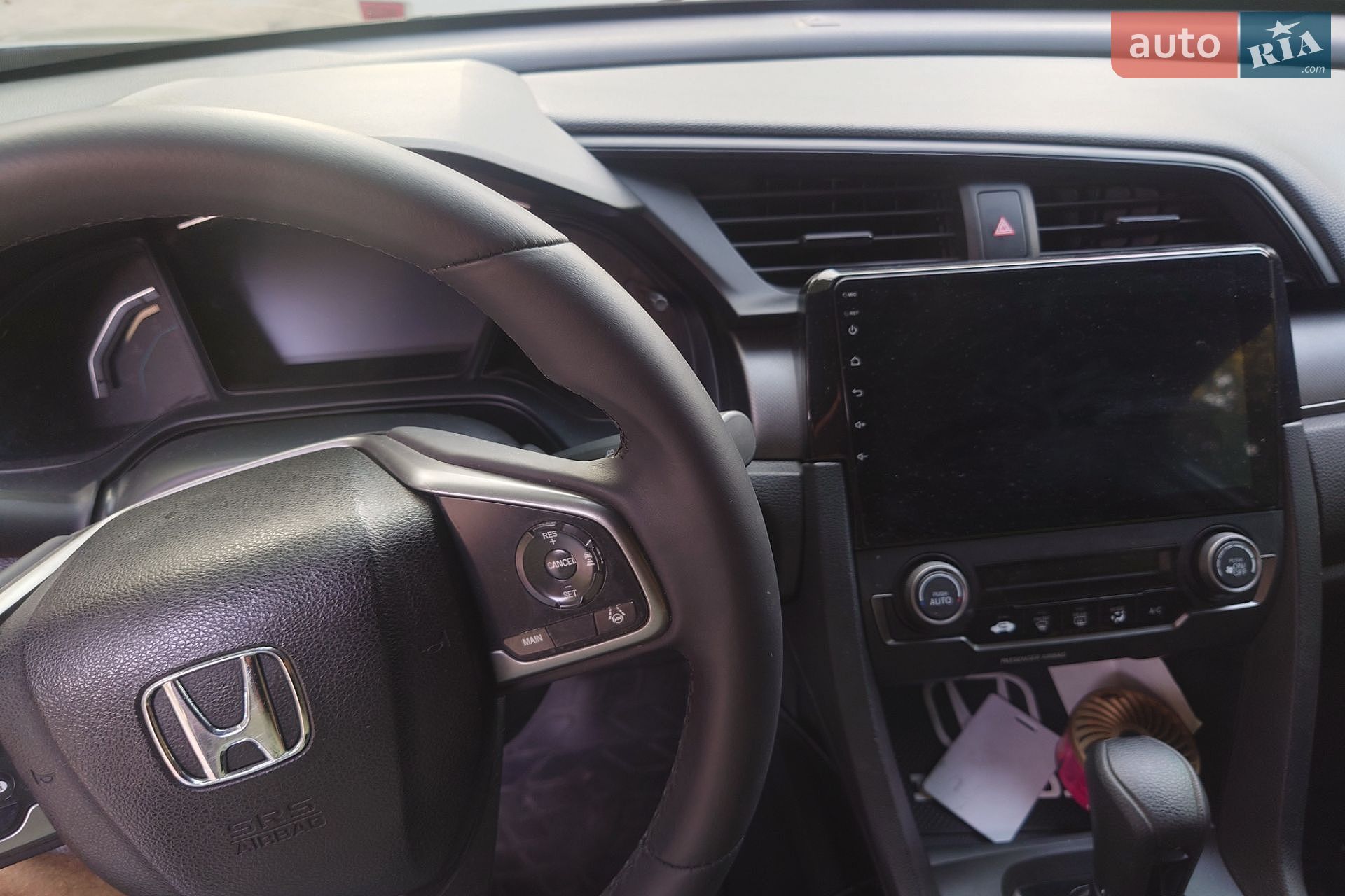 Honda Civic 2019 VIN SHHFK7H3XKU417303 фото оголошення 6 з 19