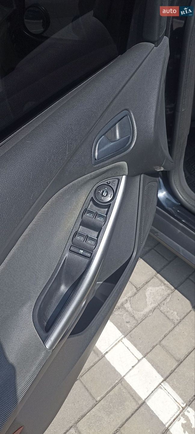 Ford Focus 2011 VIN WF0LXXGCBLBE61265 фото оголошення 12 з 12