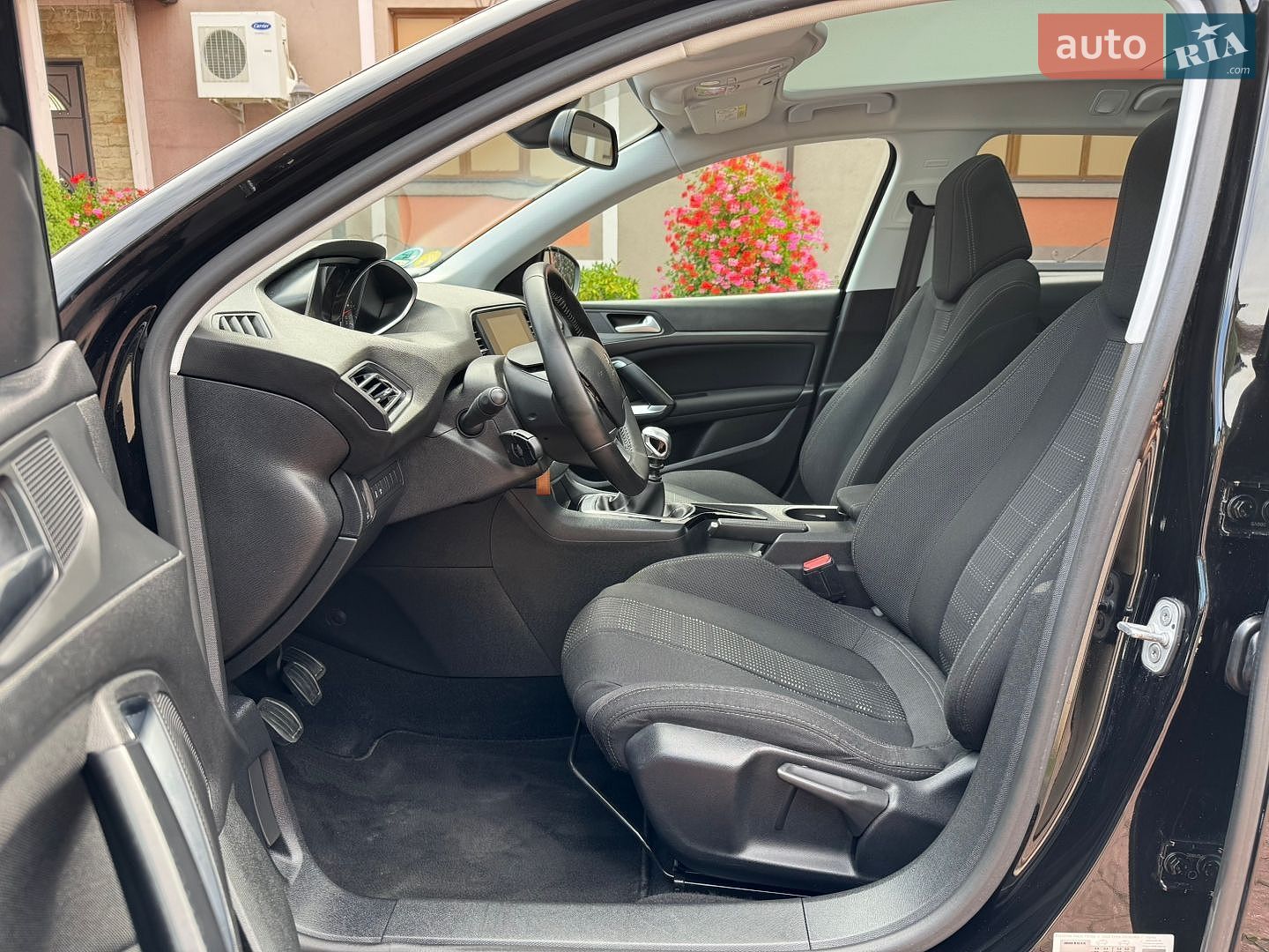 Peugeot 308 2015 VIN VF3LCBHZHFS294717 фото оголошення 62 з 118