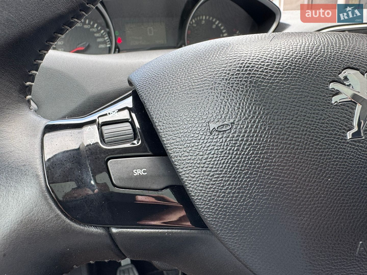 Peugeot 308 2015 VIN VF3LCBHZHFS294717 фото оголошення 75 з 118
