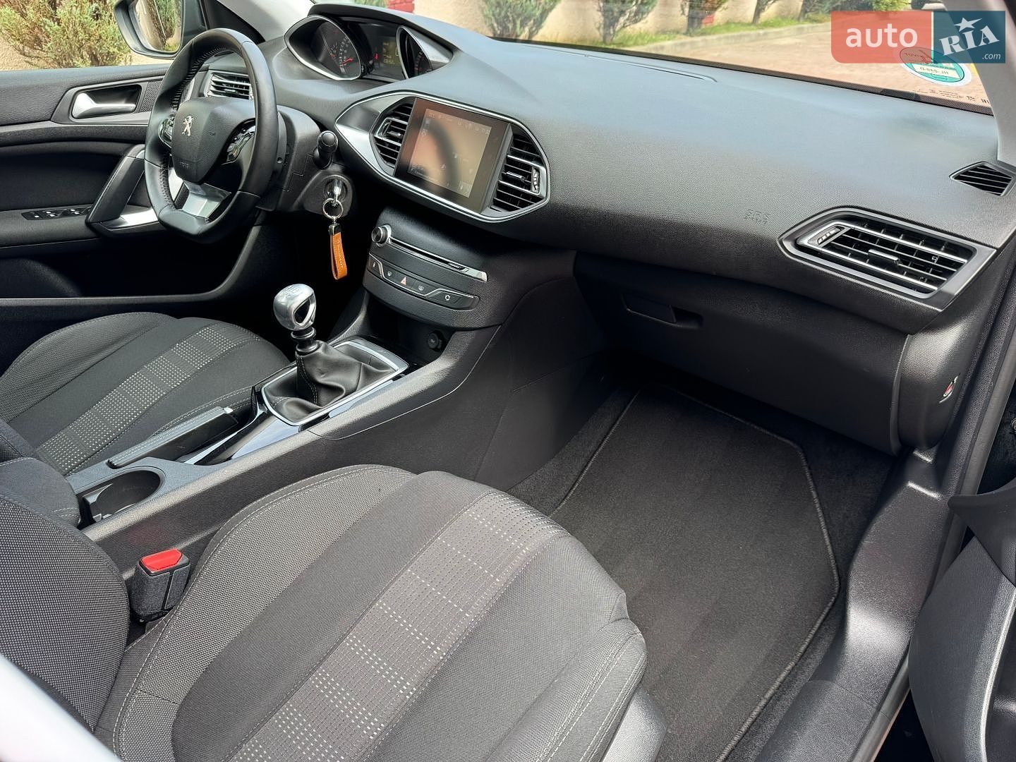 Peugeot 308 2015 VIN VF3LCBHZHFS294717 фото оголошення 92 з 118