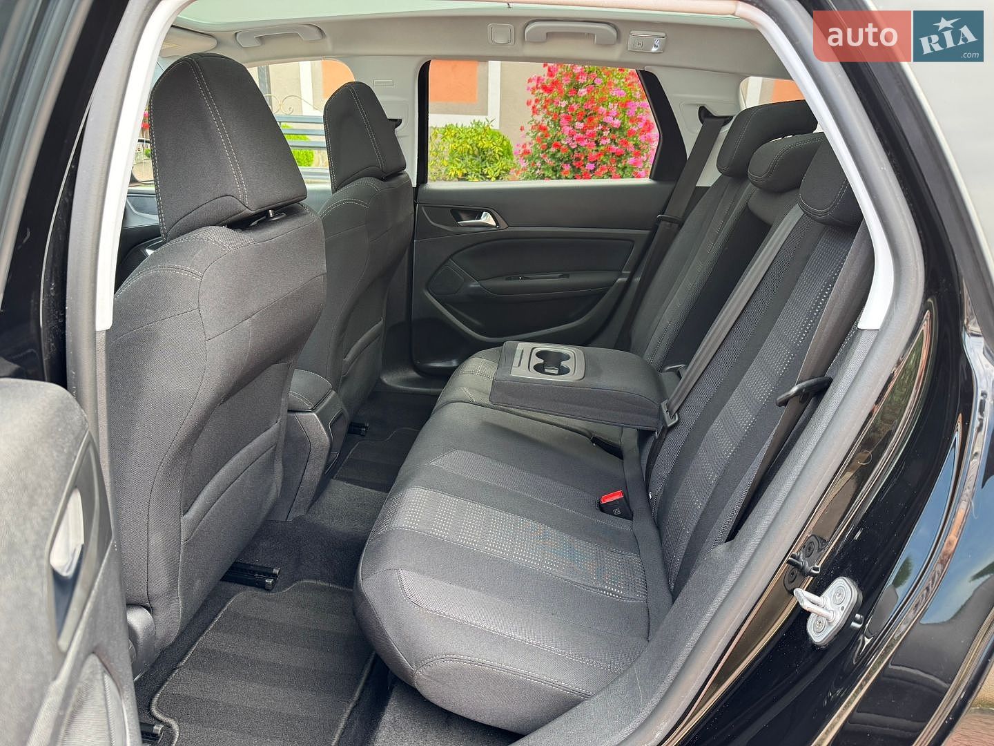 Peugeot 308 2015 VIN VF3LCBHZHFS294717 фото оголошення 103 з 118