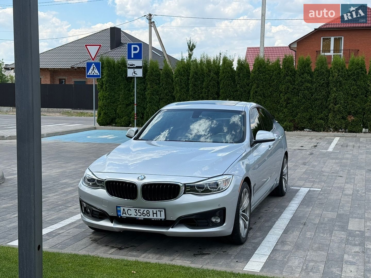 BMW 3 Series GT 2015 VIN WBA8Z5C51GGS37334 фото оголошення 2 з 26