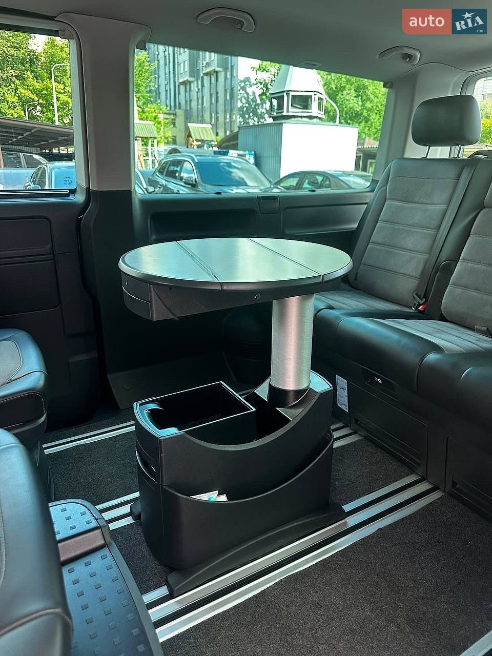 Volkswagen Multivan 2020 VIN WV2ZZZ7HZMH027435 фото оголошення 9 з 19