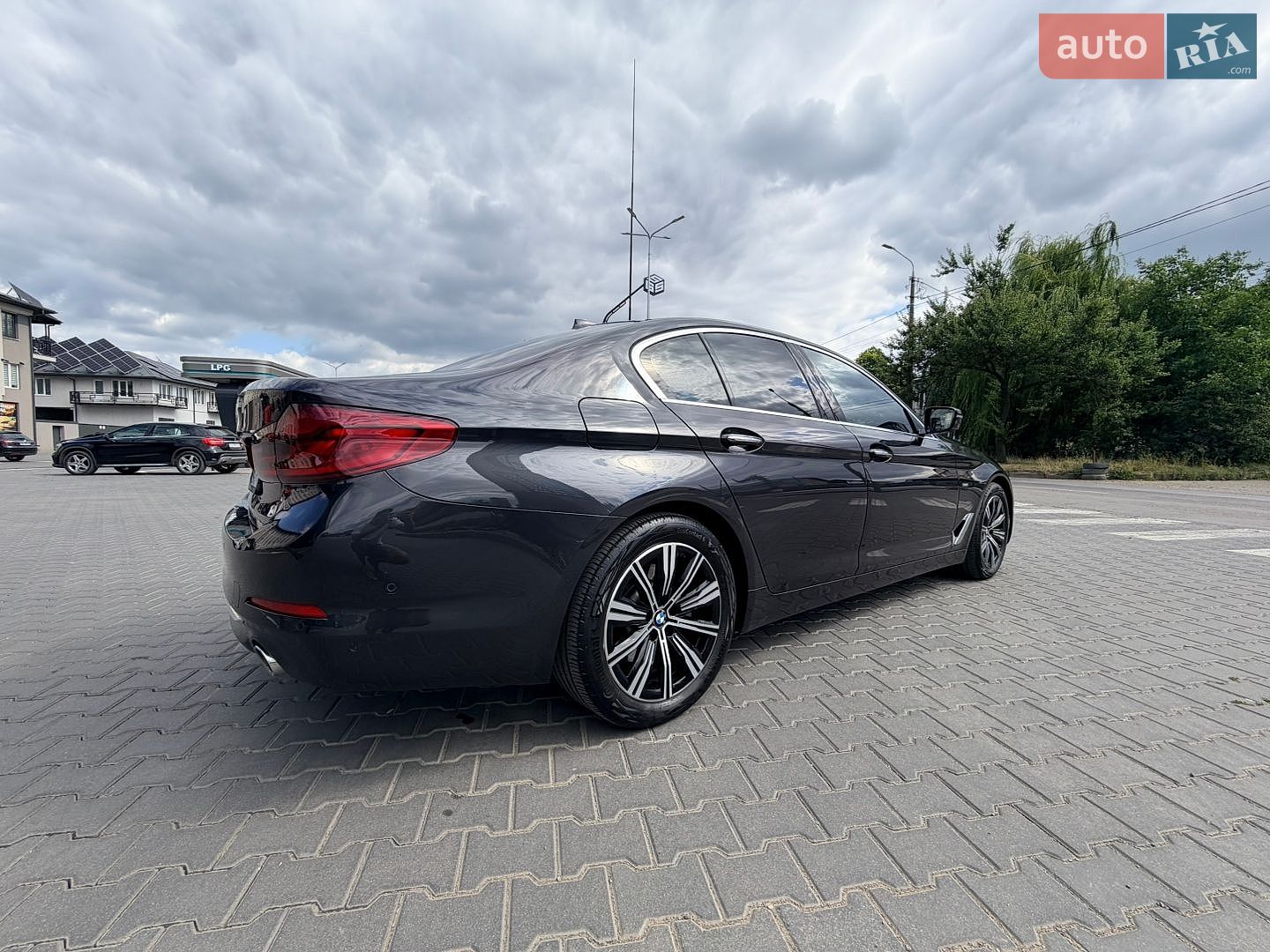 BMW 5 Series 2017 VIN WBAJC31030G870552 фото оголошення 12 з 70