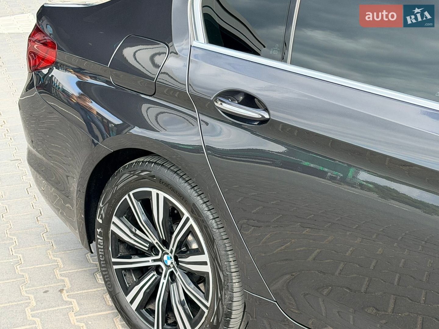 BMW 5 Series 2017 VIN WBAJC31030G870552 фото оголошення 13 з 70