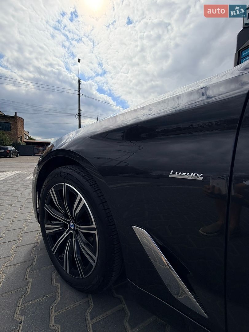 BMW 5 Series 2017 VIN WBAJC31030G870552 фото оголошення 16 з 70