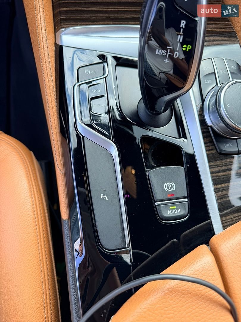 BMW 5 Series 2017 VIN WBAJC31030G870552 фото оголошення 28 з 70