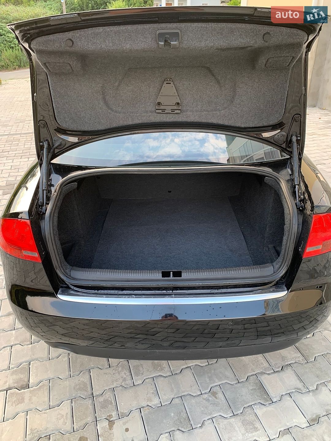 Audi A4 2006 VIN WAUZZZ8E87A028079 фото оголошення 6 з 37