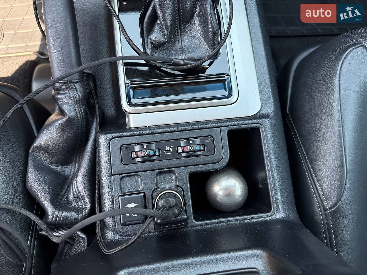Toyota Land Cruiser Prado 2019 VIN JTEBU3FJX0K174771 фото оголошення 17 з 20