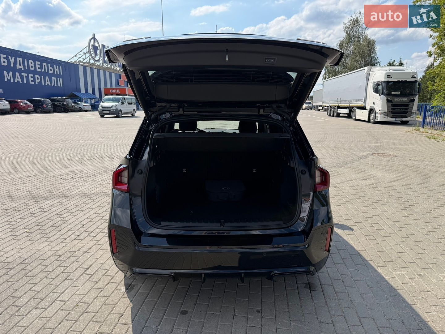 BMW iX1 2024 VIN WBY61EF09R5Z44678 фото оголошення 9 з 34