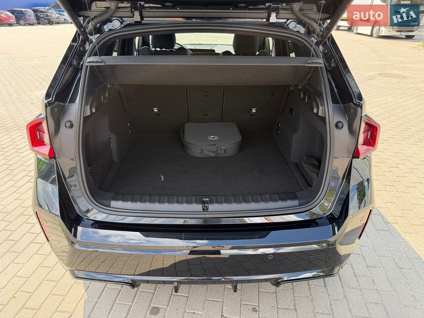 BMW iX1 2024 VIN WBY61EF09R5Z44678 фото оголошення 10 з 34