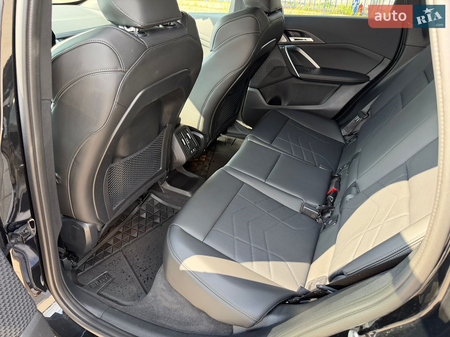 BMW iX1 2024 VIN WBY61EF09R5Z44678 фото оголошення 19 з 34