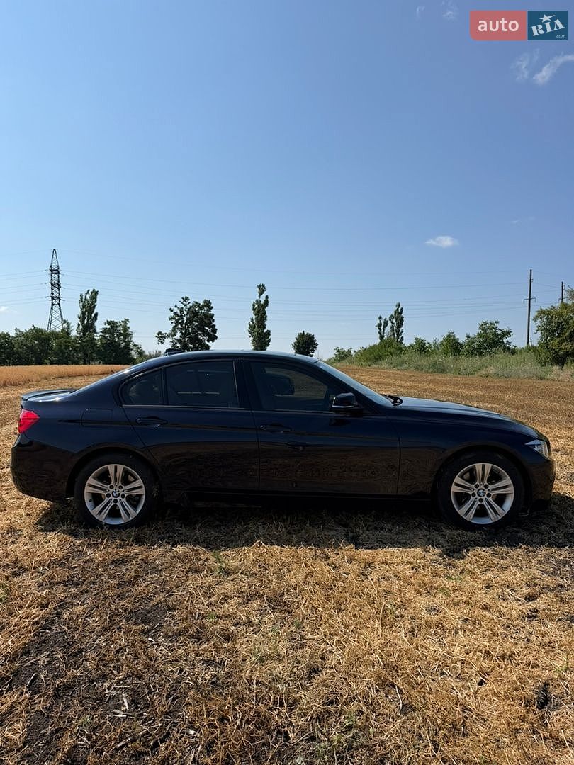 BMW 3 Series 2016 VIN WBA8E3G53GNU01401 фото оголошення 4 з 32