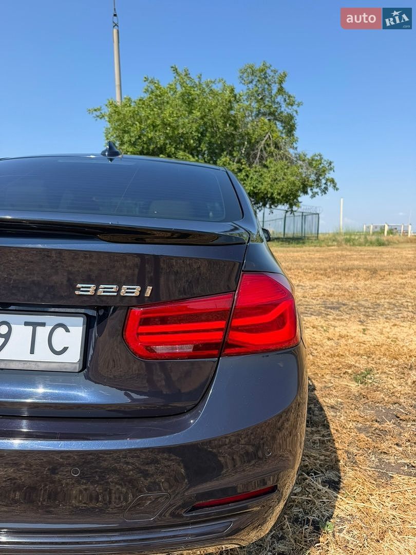 BMW 3 Series 2016 VIN WBA8E3G53GNU01401 фото оголошення 5 з 32