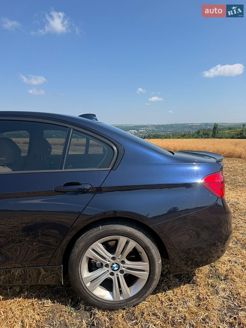 BMW 3 Series 2016 VIN WBA8E3G53GNU01401 фото оголошення 11 з 32