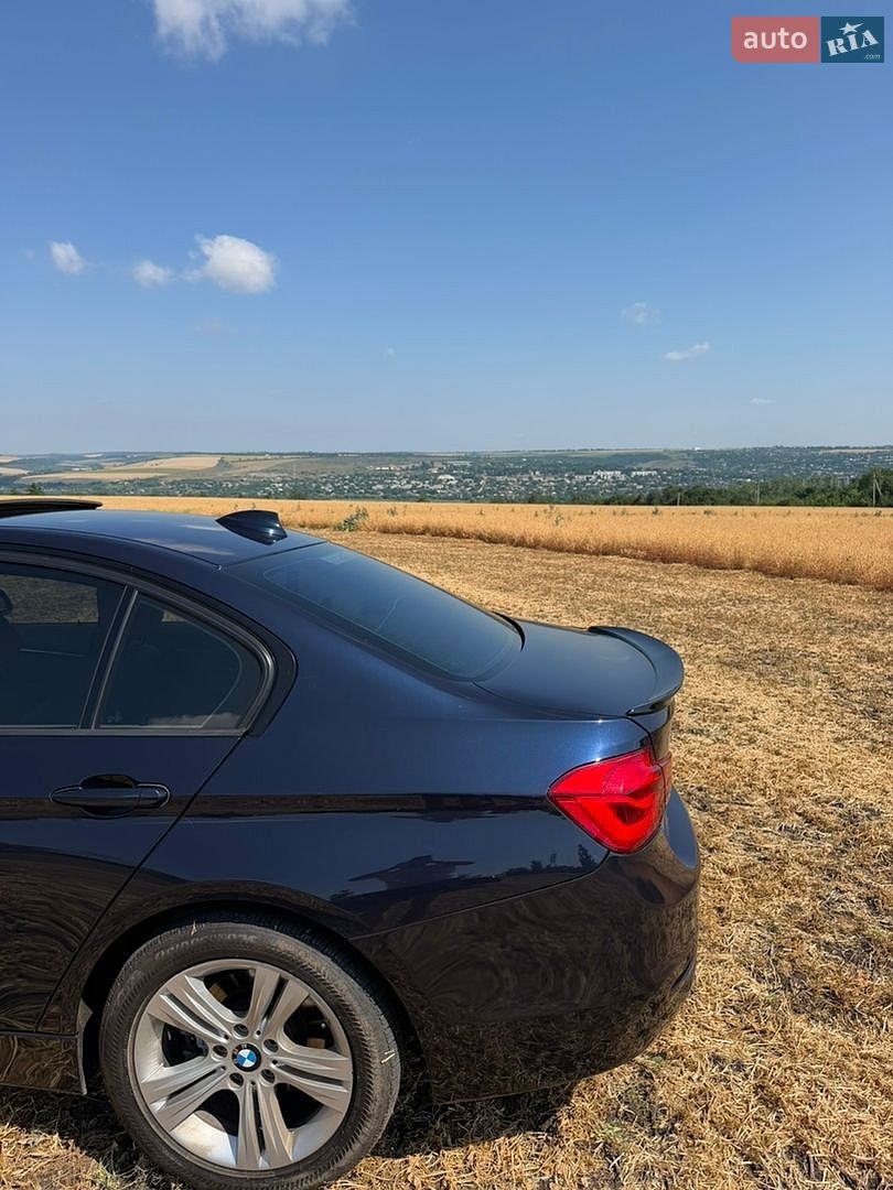 BMW 3 Series 2016 VIN WBA8E3G53GNU01401 фото оголошення 14 з 32