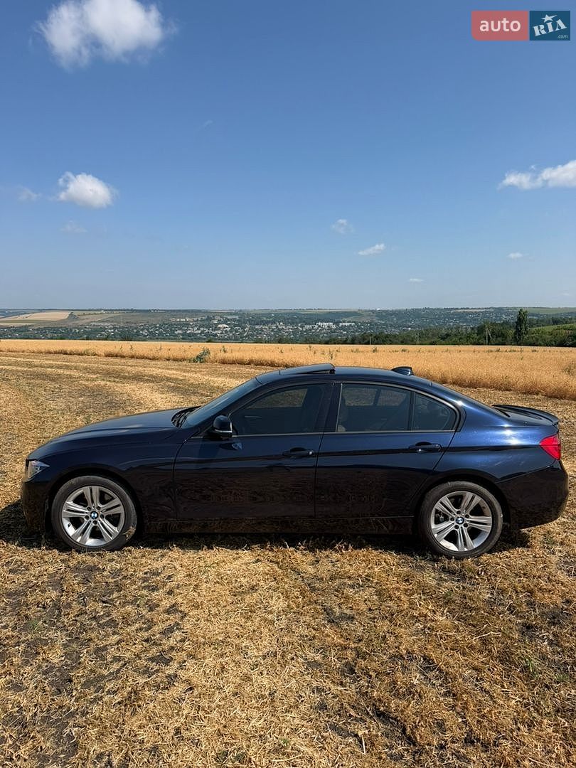 BMW 3 Series 2016 VIN WBA8E3G53GNU01401 фото оголошення 16 з 32