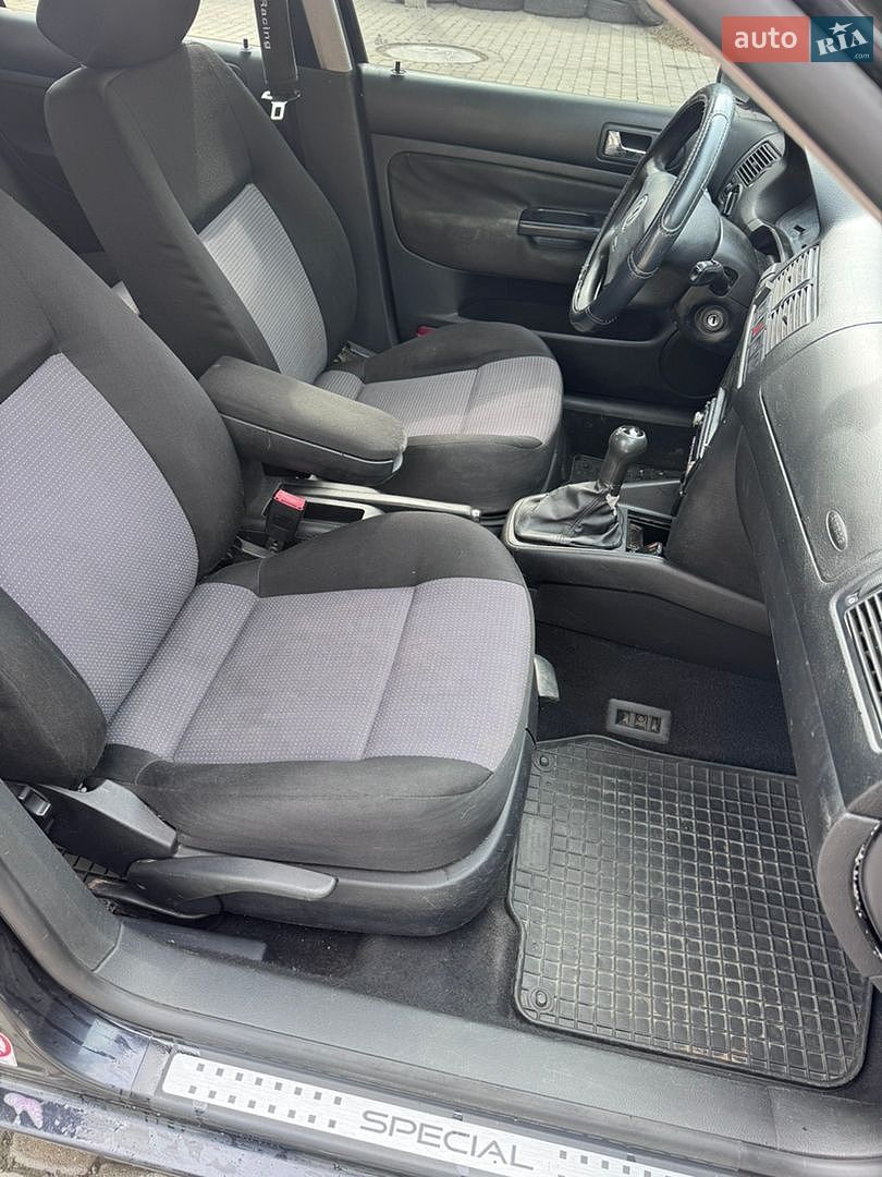 Volkswagen Golf 2002 VIN WVWZZZ1JZ2W499812 фото оголошення 10 з 18