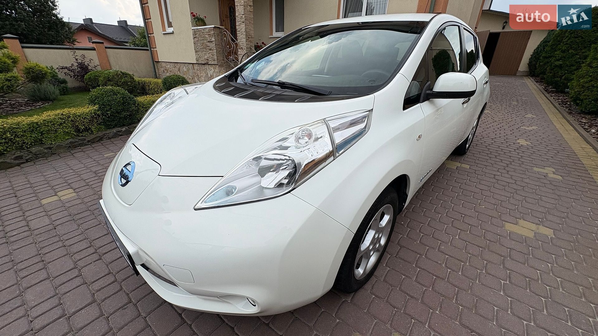 Nissan Leaf 2016 VIN SJNFAAZE0U6056174 фото оголошення 4 з 45