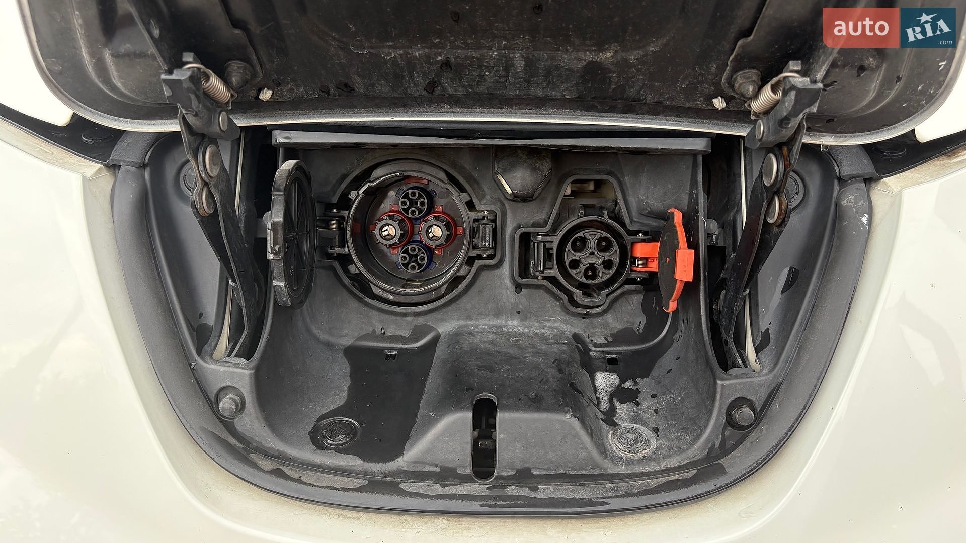 Nissan Leaf 2016 VIN SJNFAAZE0U6056174 фото оголошення 40 з 45