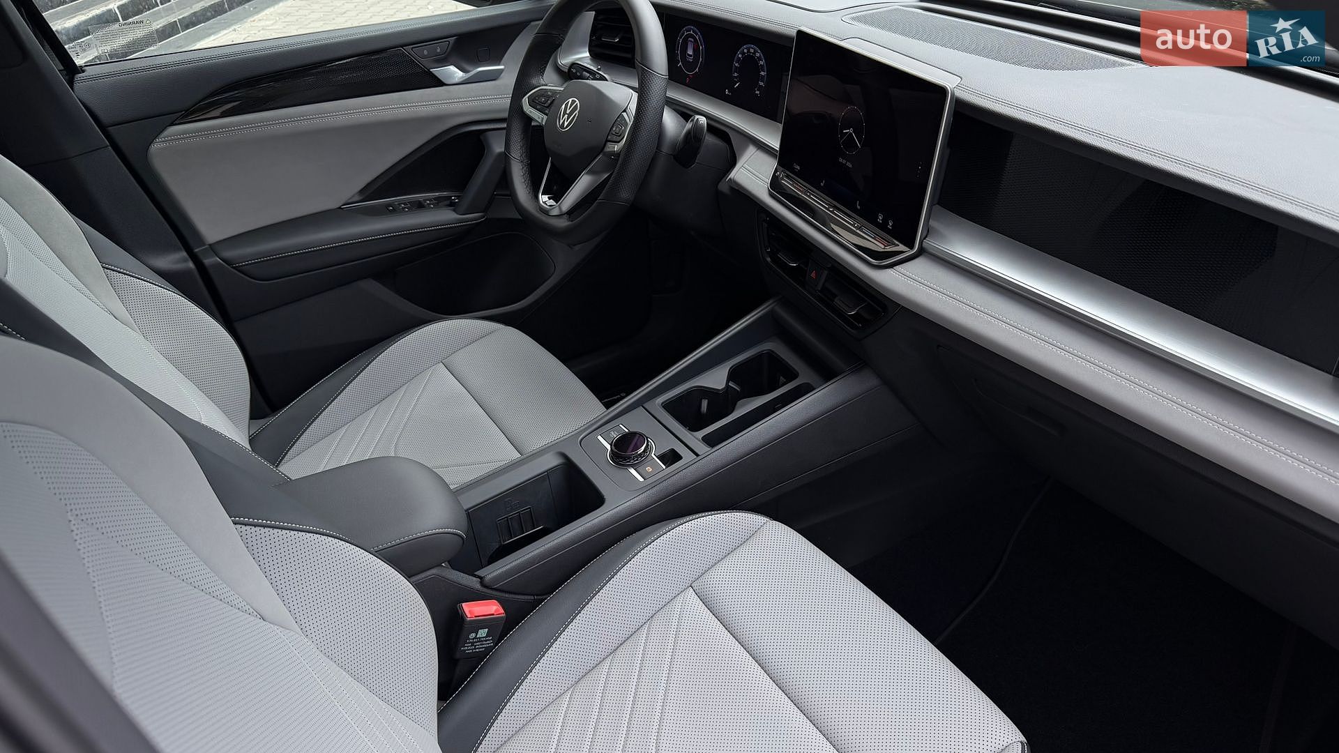 Volkswagen Tiguan 2025 VIN 3VVGR7RM8SM024115 фото оголошення 9 з 25