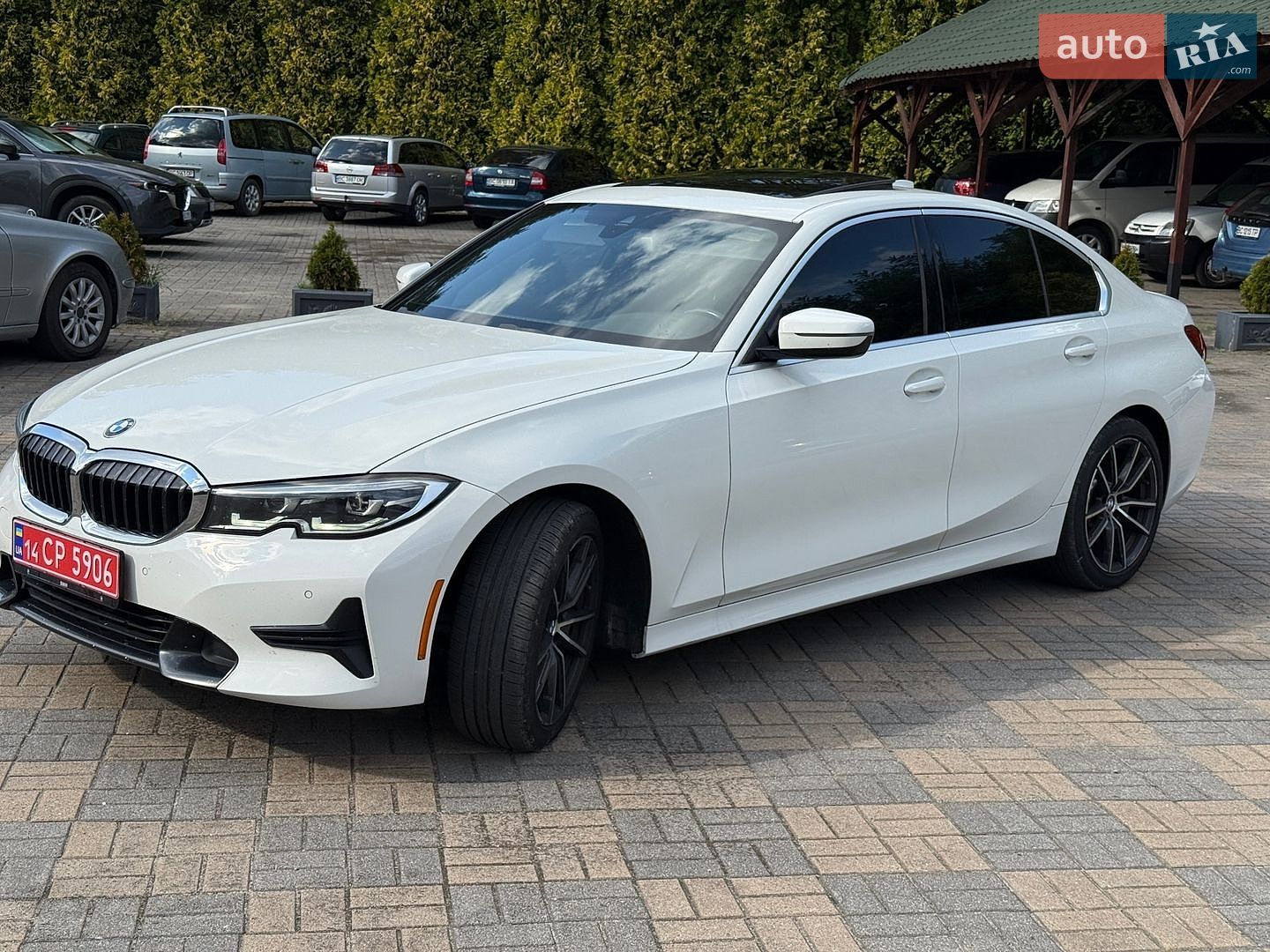 BMW 3 Series 2019 VIN WBA5R1C55KAJ99209 фото оголошення 2 з 18