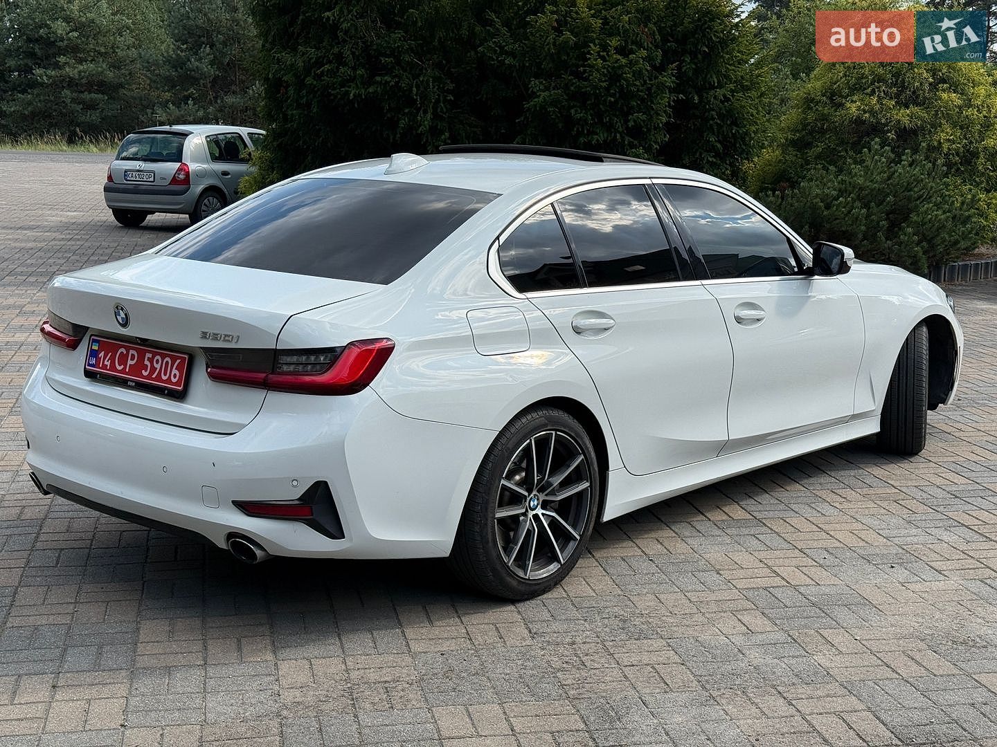 BMW 3 Series 2019 VIN WBA5R1C55KAJ99209 фото оголошення 4 з 18