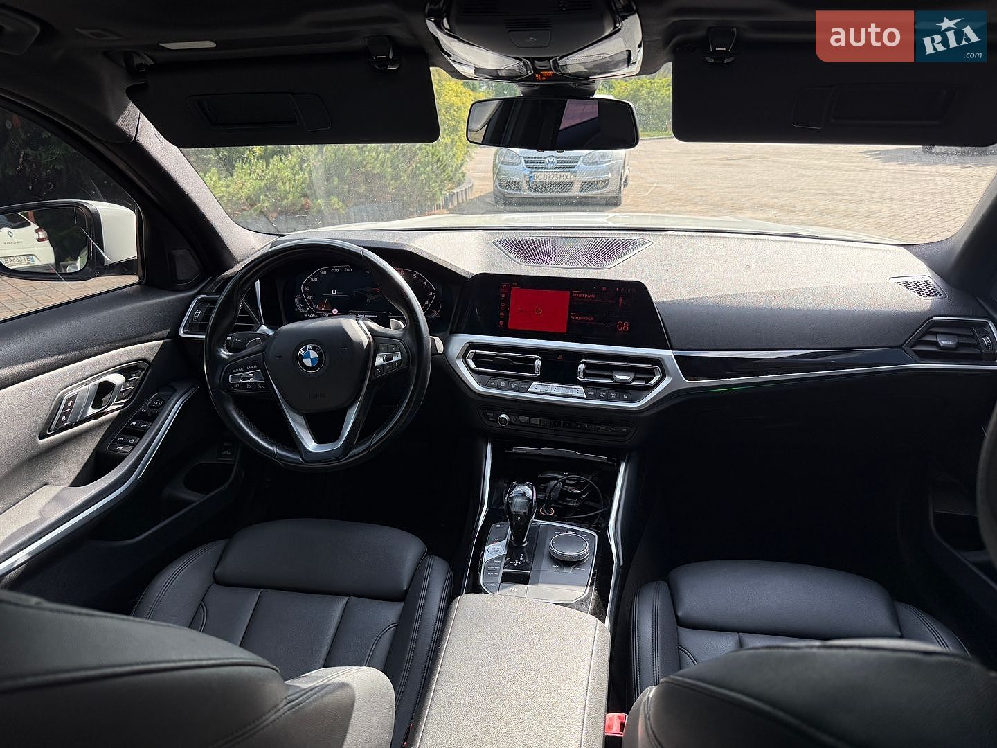 BMW 3 Series 2019 VIN WBA5R1C55KAJ99209 фото оголошення 9 з 18