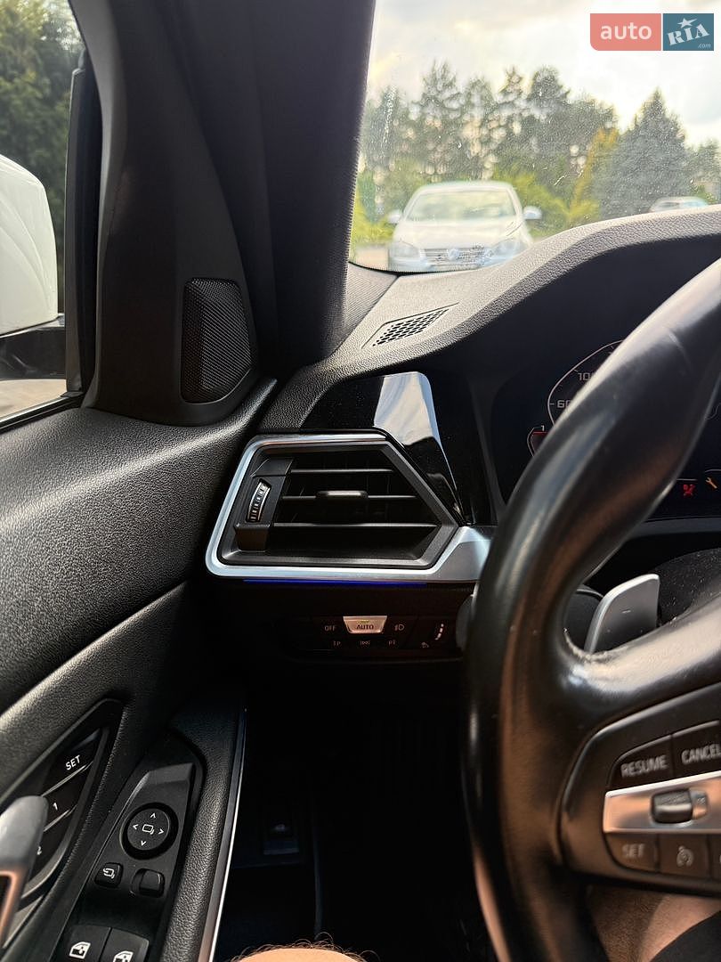 BMW 3 Series 2019 VIN WBA5R1C55KAJ99209 фото оголошення 15 з 18