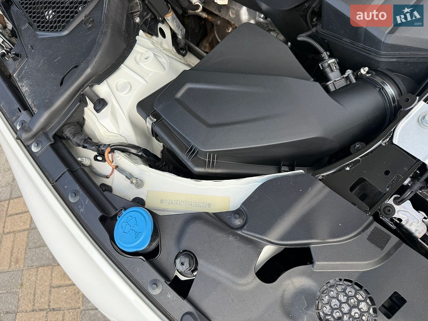 BMW 3 Series 2019 VIN WBA5R1C55KAJ99209 фото оголошення 17 з 18