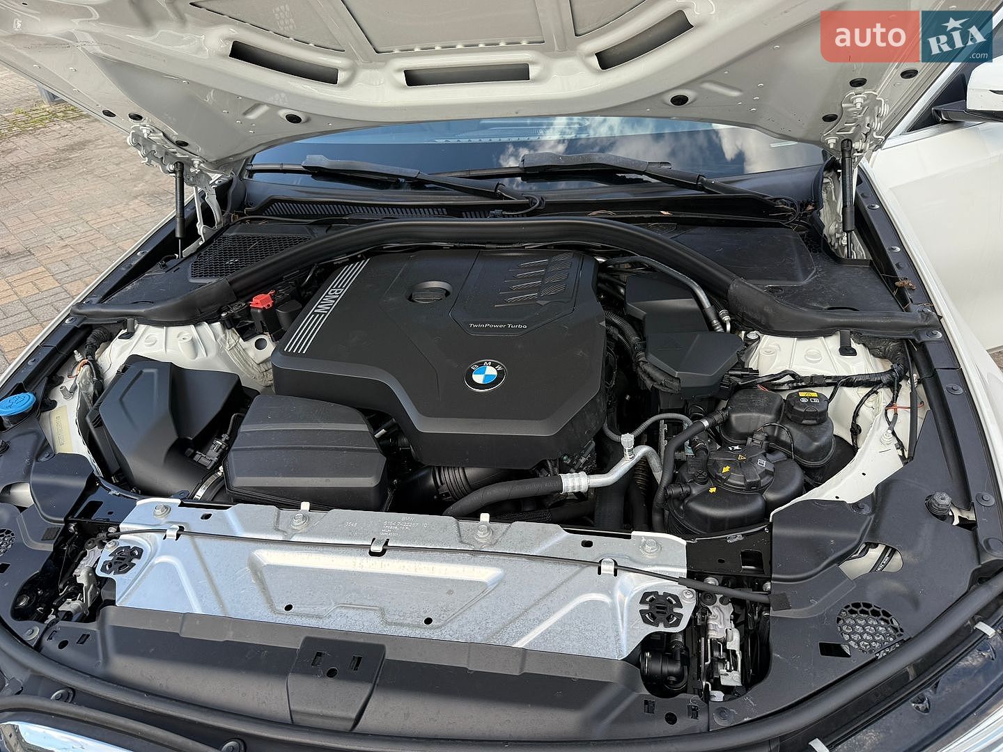 BMW 3 Series 2019 VIN WBA5R1C55KAJ99209 фото оголошення 16 з 18