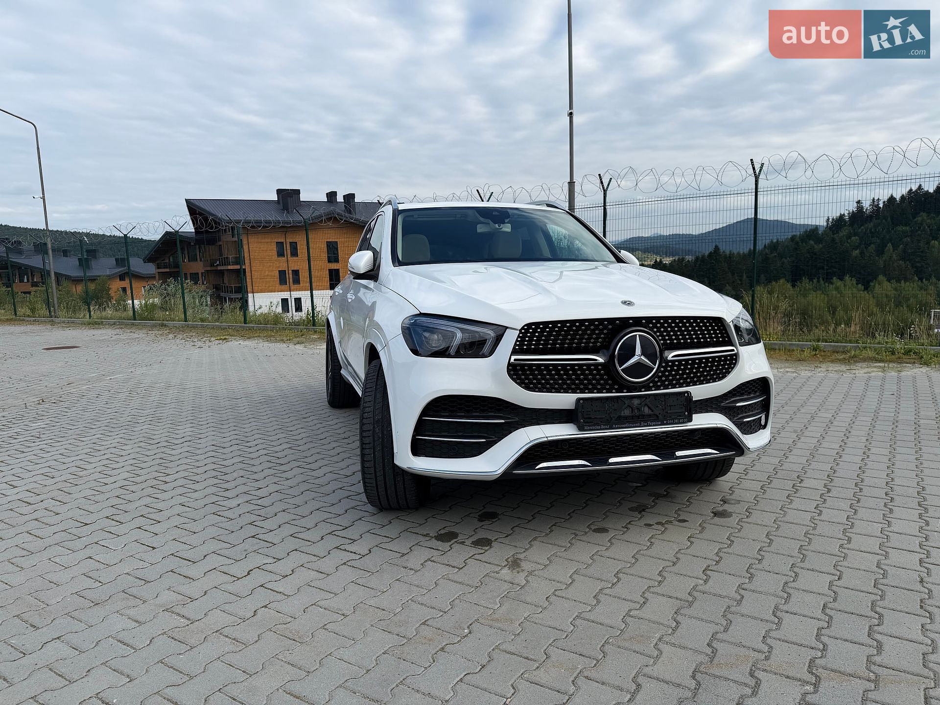 Mercedes-Benz GLE-Class 2019 VIN 4JGFB4KB4LA046998 фото оголошення 14 з 46