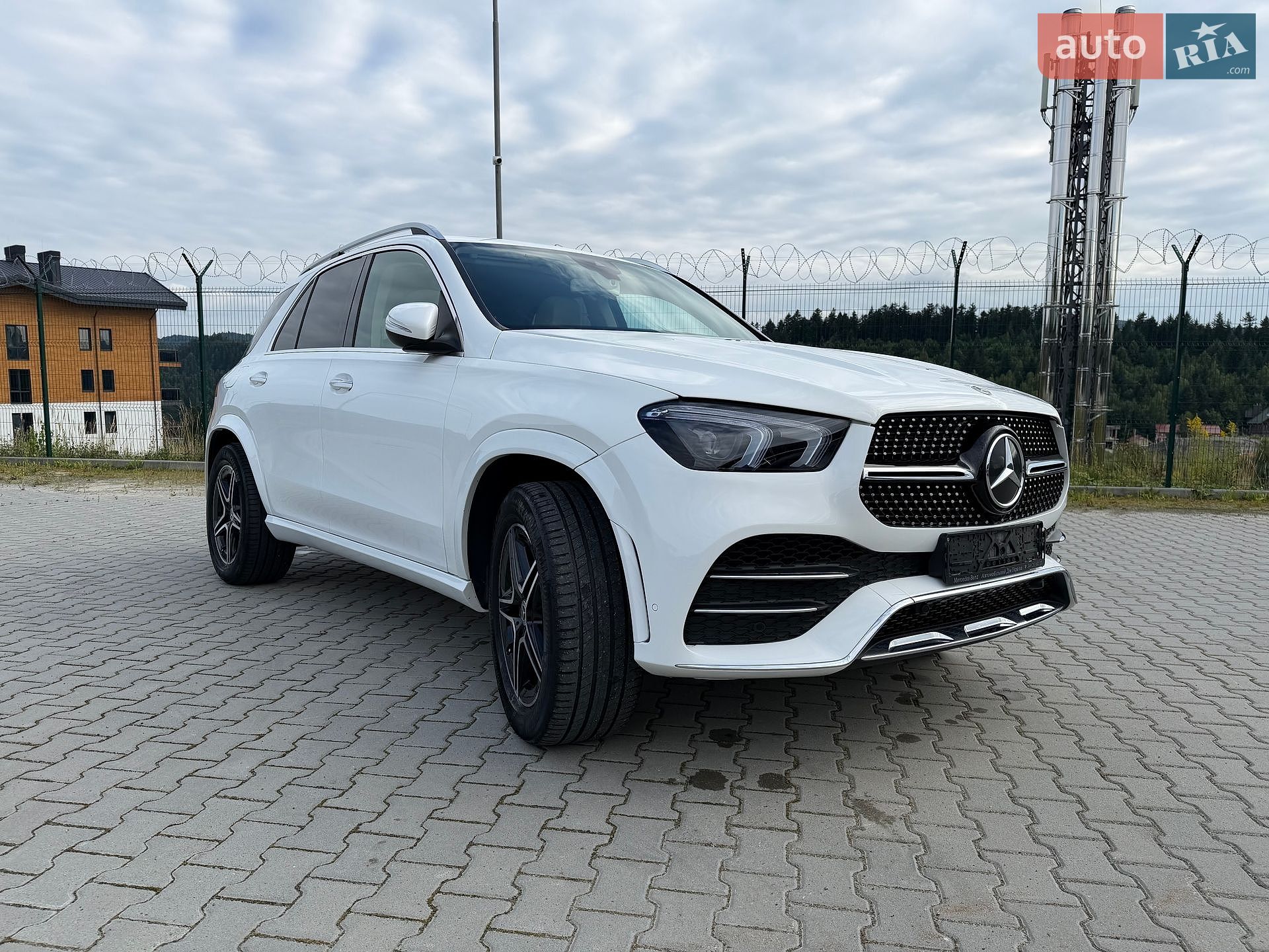 Mercedes-Benz GLE-Class 2019 VIN 4JGFB4KB4LA046998 фото оголошення 17 з 46